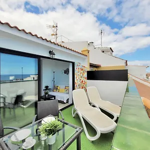 https://central-penthouse-with-terrace-and-sea-views.tenerifehoteles.net