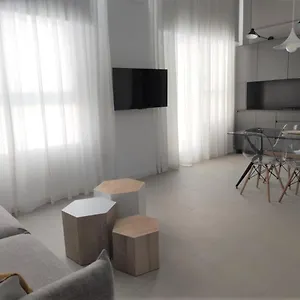 https://luxury-loft-malaga-carreteria.1costadelsol.com